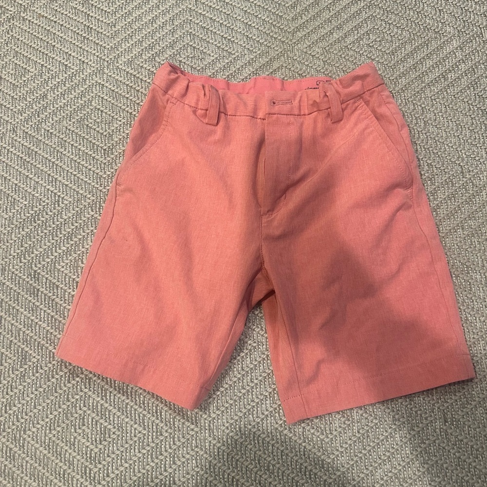 Vineyard vines Nantucket red performance shorts, size 8